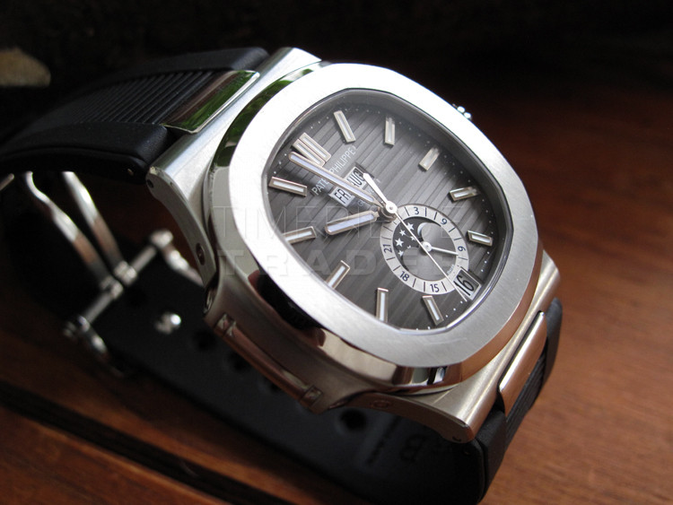 Patek Philippe Nautilus 5726A-001 Stainless Steel Self Wind Automatic Patek Philippe Nautilus 5726A-001 Stainless Steel Self Wind Automatic