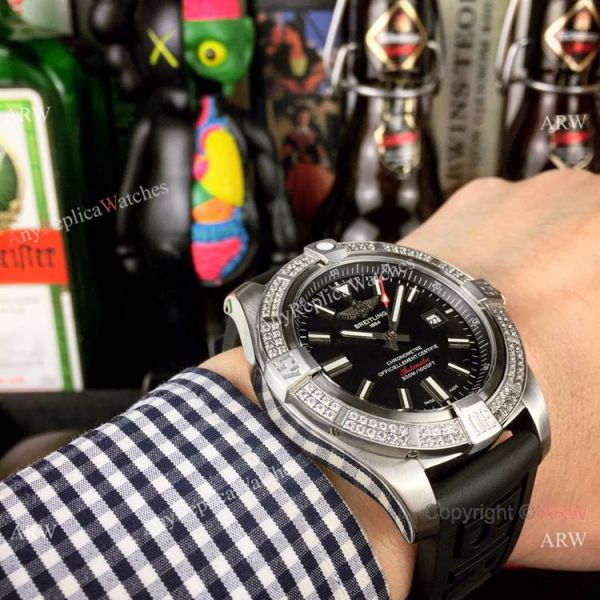 Luxury Replica Breitling Avenger Diamond Watch Ss White Dial Luxury Replica Breitling Avenger Diamond Watch Ss White Dial