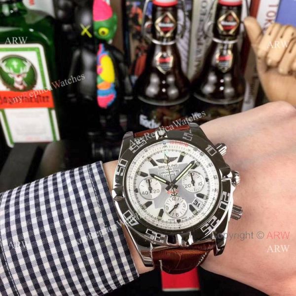 High Quality Breitling Chronomat 01 Watch Rose Gold Sub-dials High Quality Breitling Chronomat 01 Watch Rose Gold Sub-dials
