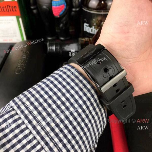 Solid Black Breitling Chronomat B01 Men Watch Replica Solid Black Breitling Chronomat B01 Men Watch Replica