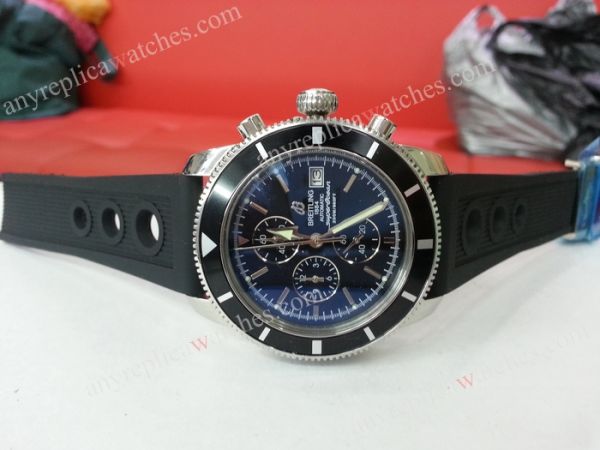 Breitling Superocean Heritage Chronograph w/ Rubber band Breitling Superocean Heritage Chronograph w/ Rubber band