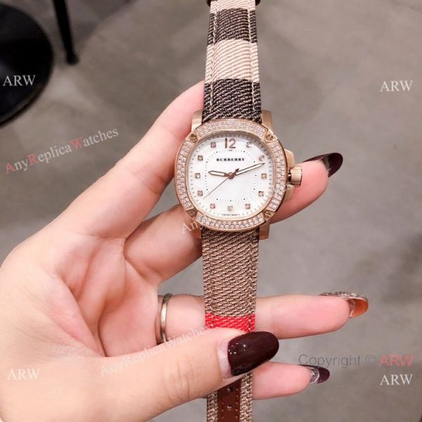 New Style Copy Burberry Lady watch Rose Gold Gray Face New Style Copy Burberry Lady watch Rose Gold Gray Face