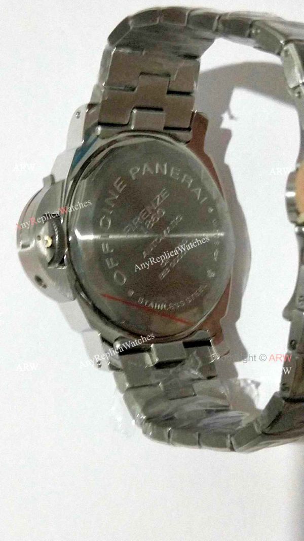 Officine Panerai Firenze PAM090 Power Reserve Watch / Panerai Luminor Steel Bracelet Officine Panerai Firenze PAM090 Power Reserve Watch / Panerai Luminor Steel Bracelet