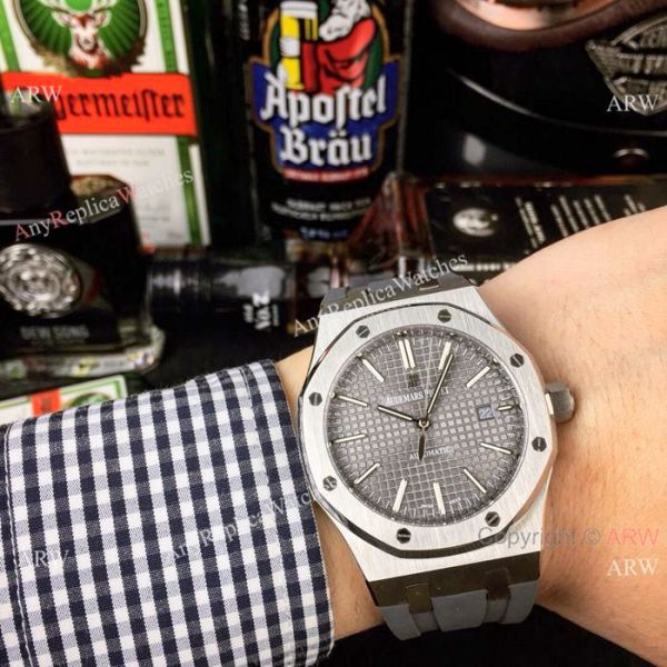High Quality Audemars Piguet Royal Oak 43mm Watches Brown Rubber w/ Deployment buckle High Quality Audemars Piguet Royal Oak 43mm Watches Brown Rubber w/ Deployment buckle