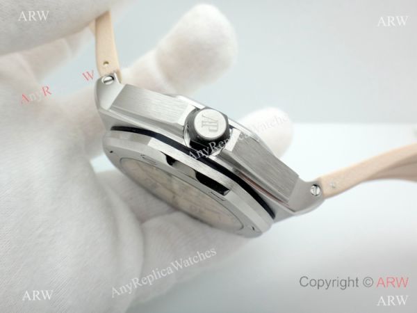 2019 New Audemars Piguet Royal Oak Offshore Diver Watches Beige Dial Beige Rubber Band 2019 New Audemars Piguet Royal Oak Offshore Diver Watches Beige Dial Beige Rubber Band