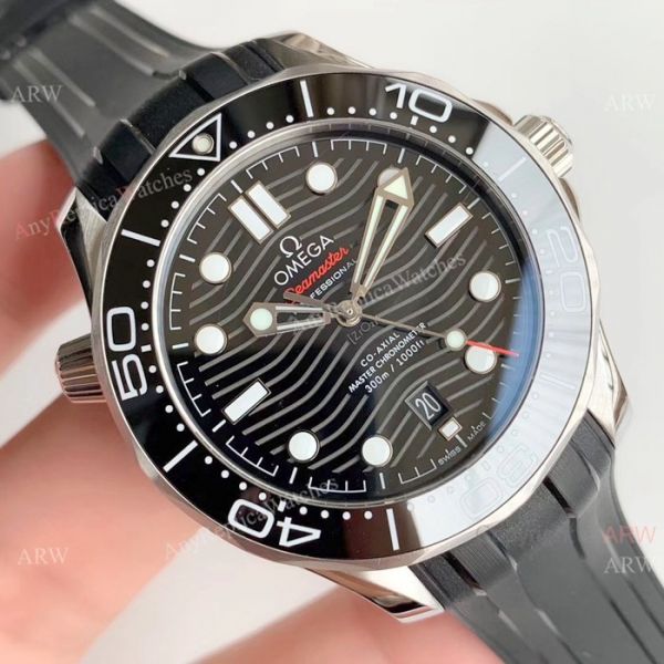 (OM Factory)Omega Seamaster 300 Replica Watch Black Rubber Strap Omega 8800 Movement (OM Factory)Omega Seamaster 300 Replica Watch Black Rubber Strap Omega 8800 Movement
