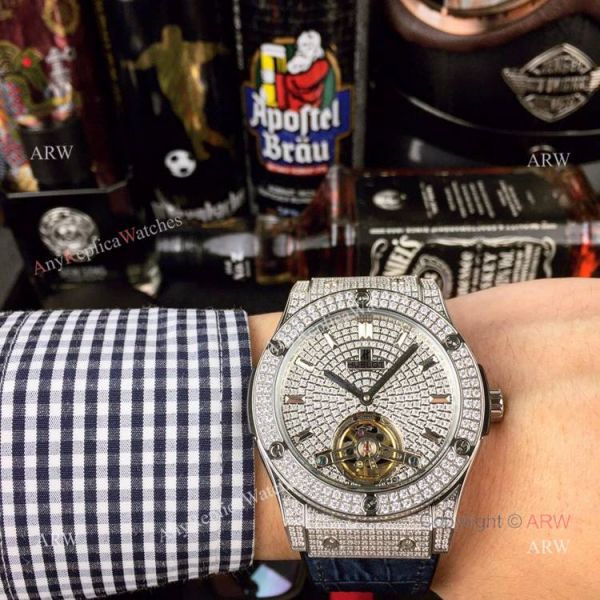 Iced Out Hublot Classic Fusion Watch Replica Rose Gold Gray Gummy Strap Iced Out Hublot Classic Fusion Watch Replica Rose Gold Gray Gummy Strap