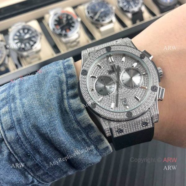 Classic Fusion Hublot Knock off Watch Rose Gold Iced Out watch Classic Fusion Hublot Knock off Watch Rose Gold Iced Out watch