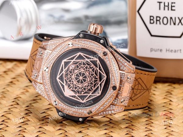2019 Replica Hublot Big Bang Sang Bleu Iced Out Rose Gold Watches 2019 Replica Hublot Big Bang Sang Bleu Iced Out Rose Gold Watches