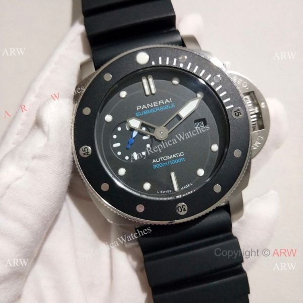 Copy Panerai Luminor Submersible PAM683 Watch Stianless Steel Black Bezel Copy Panerai Luminor Submersible PAM683 Watch Stianless Steel Black Bezel