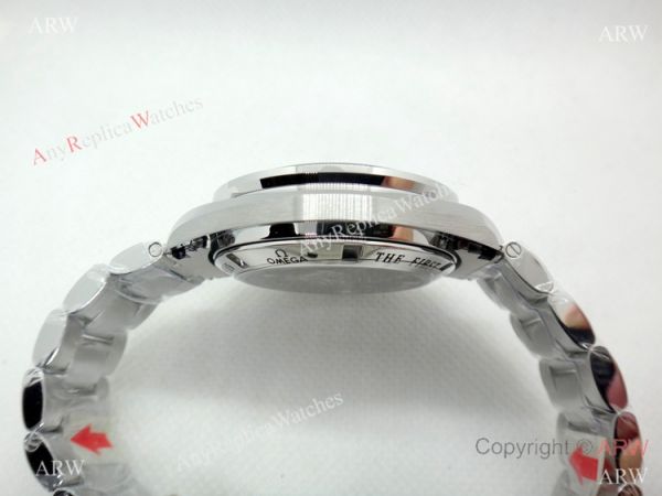 Swiss Grade 1 Omega Speedmaster 7750 Stainless Steel Black Bezel Swiss Replica Watches Swiss Grade 1 Omega Speedmaster 7750 Stainless Steel Black Bezel Swiss Replica Watches