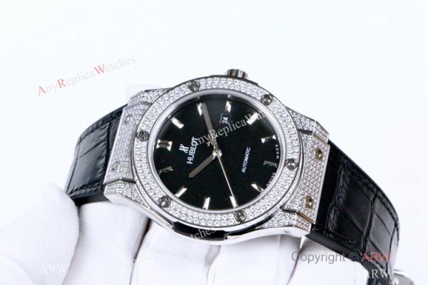 2019 Replica Hublot Classic Fusion Iced Out Diamond Watch 43mm 2019 Replica Hublot Classic Fusion Iced Out Diamond Watch 43mm