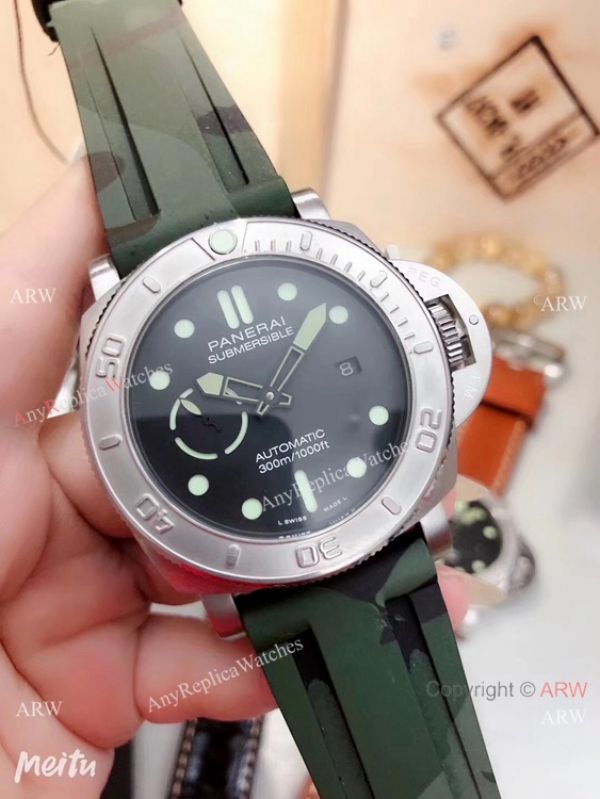 Panerai Luminor Submersible Mike Horn Edition SS Green Marker Watch PAM 985 Panerai Luminor Submersible Mike Horn Edition SS Green Marker Watch PAM 985
