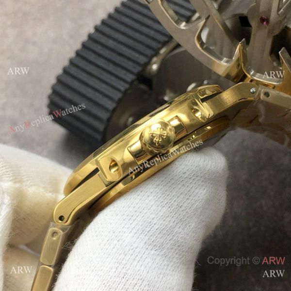 GB Factory Swiss Cal.324 Replica Patek Philippe Nautilus Green Dial Watch GB Factory Swiss Cal.324 Replica Patek Philippe Nautilus Green Dial Watch