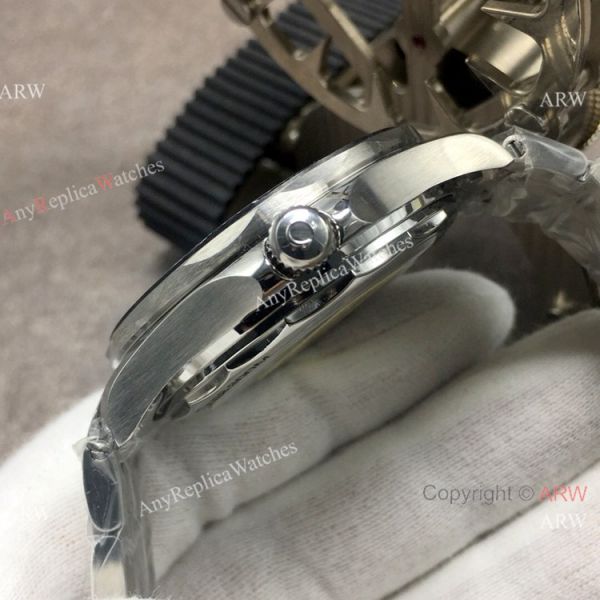 Stainless Steel Omega Seamaster 300 Replica Watch GB Factory Swiss Omega 8800 Movement Stainless Steel Omega Seamaster 300 Replica Watch GB Factory Swiss Omega 8800 Movement