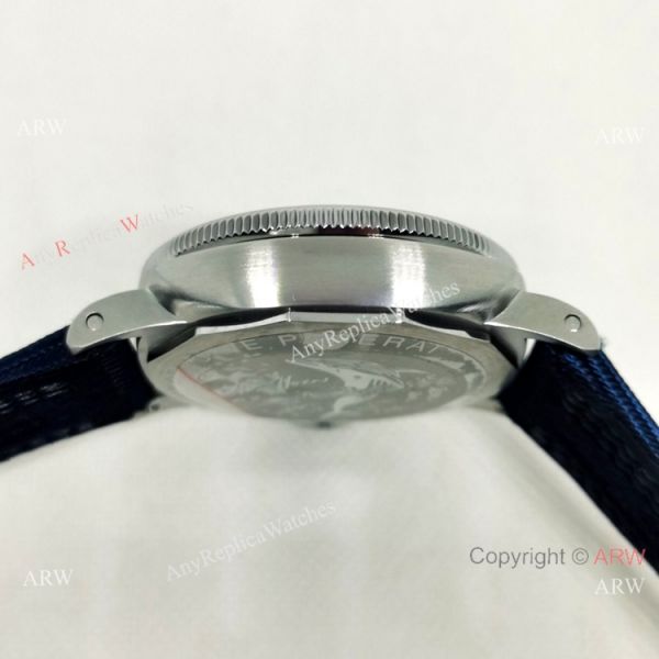 NEW! Panerai PAM985 Submersible Mike Horn Edition Blue Watch 47mm NEW! Panerai PAM985 Submersible Mike Horn Edition Blue Watch 47mm