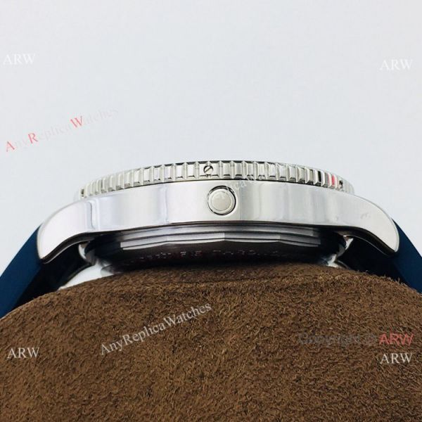 2021 New! TF Factory Breitling Superocean 44 Automatic Watch Blue Rubber Strap 2021 New! TF Factory Breitling Superocean 44 Automatic Watch Blue Rubber Strap