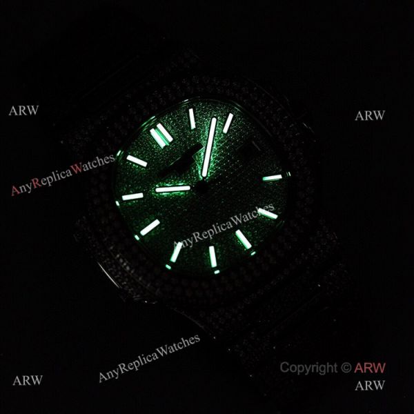 Patek Philippe Bust Down Nautilus 5719 Replica Watches 40mm Patek Philippe Bust Down Nautilus 5719 Replica Watches 40mm