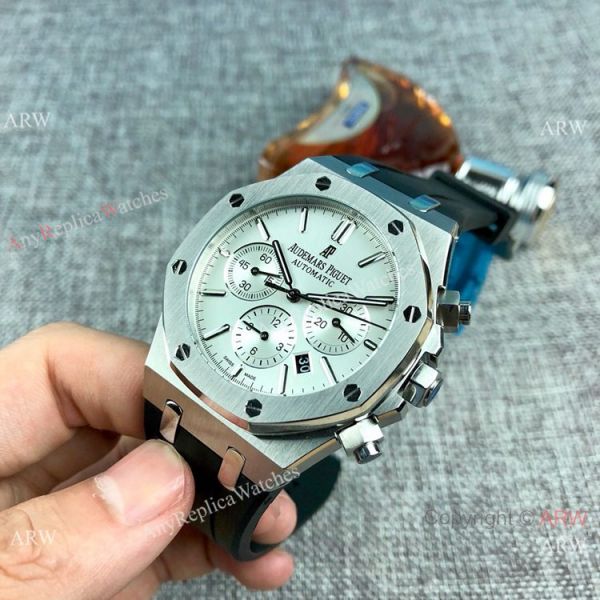 Replica Audemars Piguet Royal Oak Automatic Watches SS Rubber Strap Replica Audemars Piguet Royal Oak Automatic Watches SS Rubber Strap