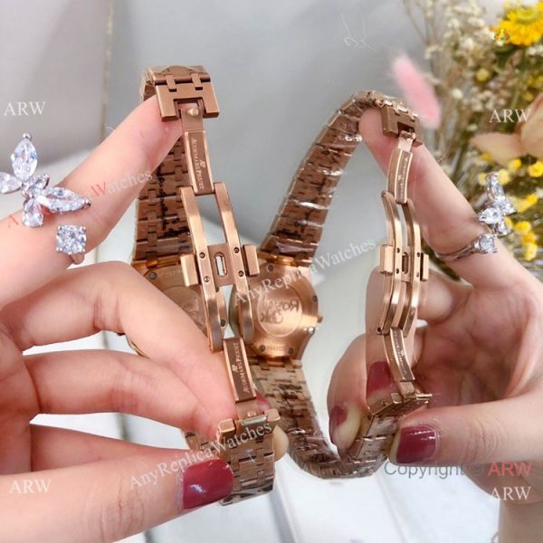 Best Copy Audemars Piguet Royal Oak Two Tone Watch 33mm Women Best Copy Audemars Piguet Royal Oak Two Tone Watch 33mm Women