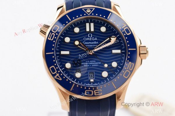 VS AAA Replica Omega Seamaster Diver 300m Watch Rose Gold Rubber Strap VS AAA Replica Omega Seamaster Diver 300m Watch Rose Gold Rubber Strap