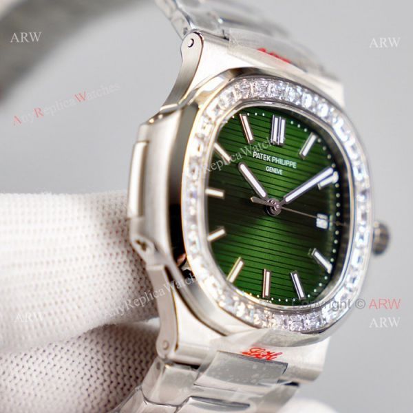 High End Replica Green Dial Patek Philippe Nautilus 5711 Diamond Bezel Swiss Cal324 Replica Watch High End Replica Green Dial Patek Philippe Nautilus 5711 Diamond Bezel Swiss Cal324 Replica Watch