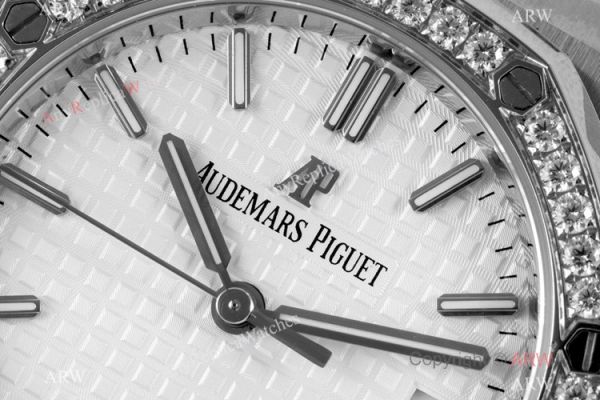 2021 New Swiss Audemars Piguet Royal Oak Selfwinding caliber 5800 Watch Stainless Steel Diamond Bezel 34mm 2021 New Swiss Audemars Piguet Royal Oak Selfwinding caliber 5800 Watch Stainless Steel Diamond Bezel 34mm