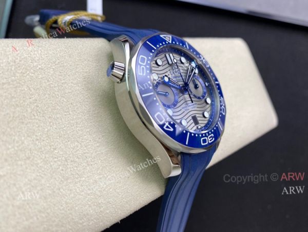 New OM Factory Omega Seamaster Diver 300m Grey Dial Blue Rubber Strap Replica Watch For Men New OM Factory Omega Seamaster Diver 300m Grey Dial Blue Rubber Strap Replica Watch For Men