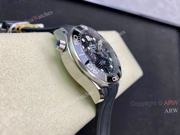 New OM Factory Omega Seamaster Diver 300 Black Dial Black Rubber Strap Replica Watch 44mm New OM Factory Omega Seamaster Diver 300 Black Dial Black Rubber Strap Replica Watch 44mm