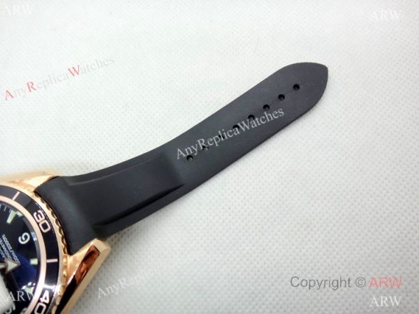 Clone Omega Seamaster Automatic Rose Gold Rubber Strap Watch Clone Omega Seamaster Automatic Rose Gold Rubber Strap Watch