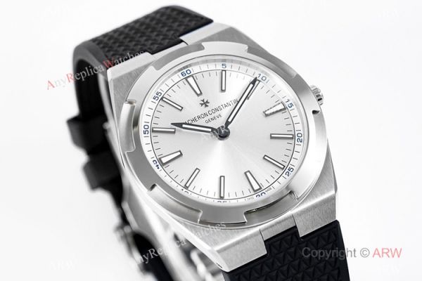 Grade 1A Copy Vacheron Constantin Overseas ultra thin 8F Swiss 9015 Watch Silver Face 40mm Grade 1A Copy Vacheron Constantin Overseas ultra thin 8F Swiss 9015 Watch Silver Face 40mm