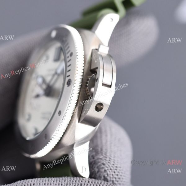New Knockoff Panerai PAM01223 Submersible 42mm Watch White Dial New Knockoff Panerai PAM01223 Submersible 42mm Watch White Dial