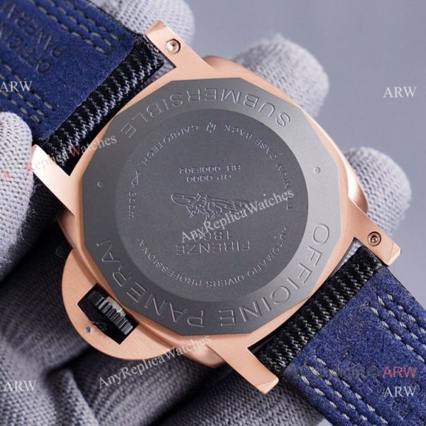New Panerai Submersible Goldtech PAM1070 Rose Gold Watch 44mm New Panerai Submersible Goldtech PAM1070 Rose Gold Watch 44mm