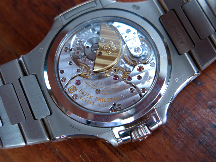 Patek Philippe Nautilus 5740-1G-001 18k White Gold Automatic self-winding Patek Philippe Nautilus 5740-1G-001 18k White Gold Automatic self-winding