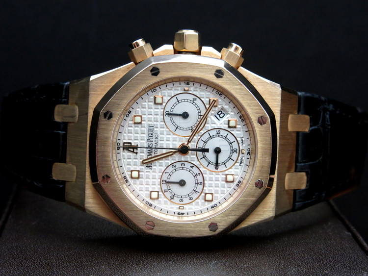 Audemars Piguet Royal oak 26022OR.OO.D088CR.01 18k Rose Gold Self Winding AUTO Audemars Piguet Royal oak 26022OR.OO.D088CR.01 18k Rose Gold Self Winding AUTO