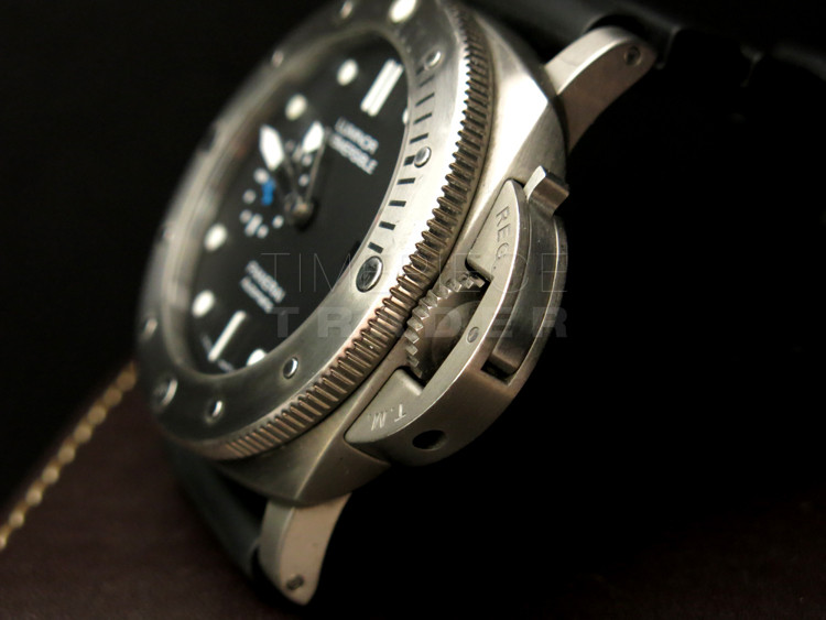 Panerai Luminor Submersible PAM1305 Titanium Automatic Panerai Luminor Submersible PAM1305 Titanium Automatic