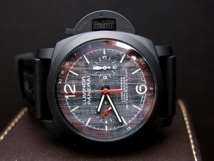 Panerai Luminor PAM1037 Ceramic Self Winding Auto Panerai Luminor PAM1037 Ceramic Self Winding Auto