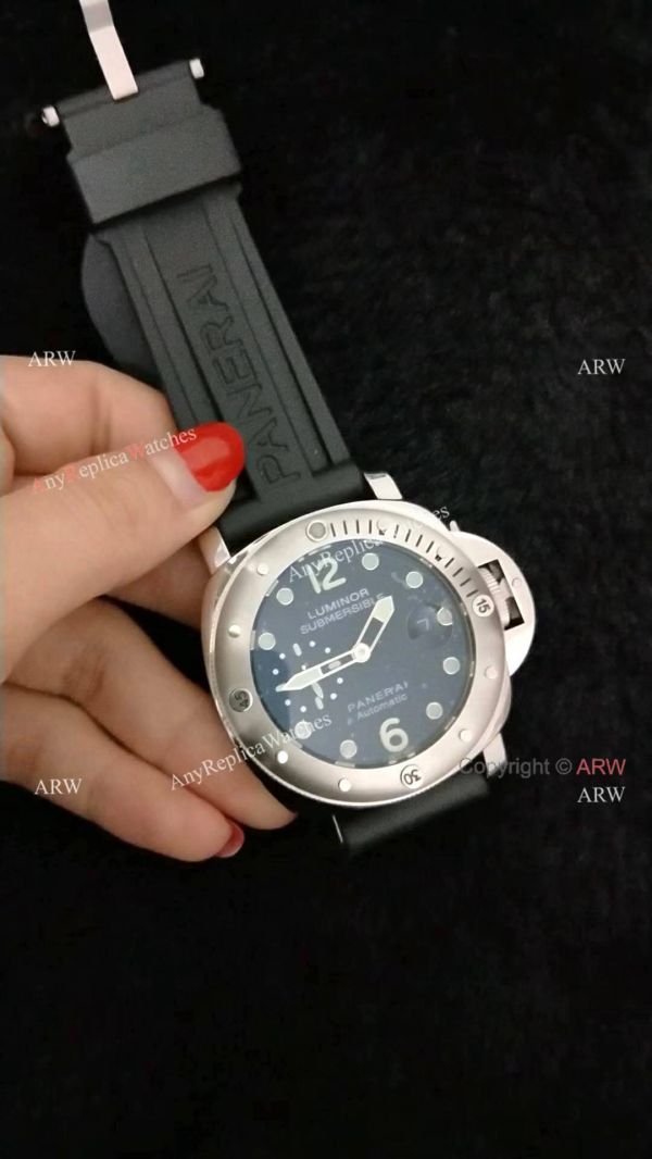 Buy Replica PAM 024 Panerai Luminor Submersible SS Rubber Watch Buy Replica PAM 024 Panerai Luminor Submersible SS Rubber Watch