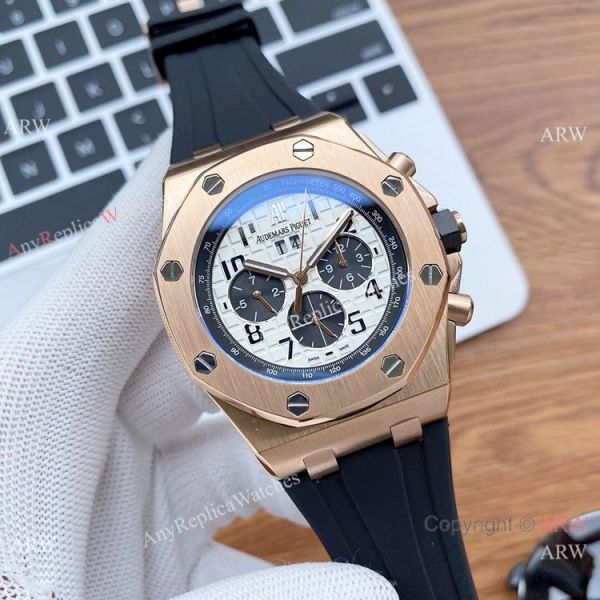 Fake Audemars Piguet Royal Oak Offshore WhiteBlack Dial Watches Fake Audemars Piguet Royal Oak Offshore WhiteBlack Dial Watches