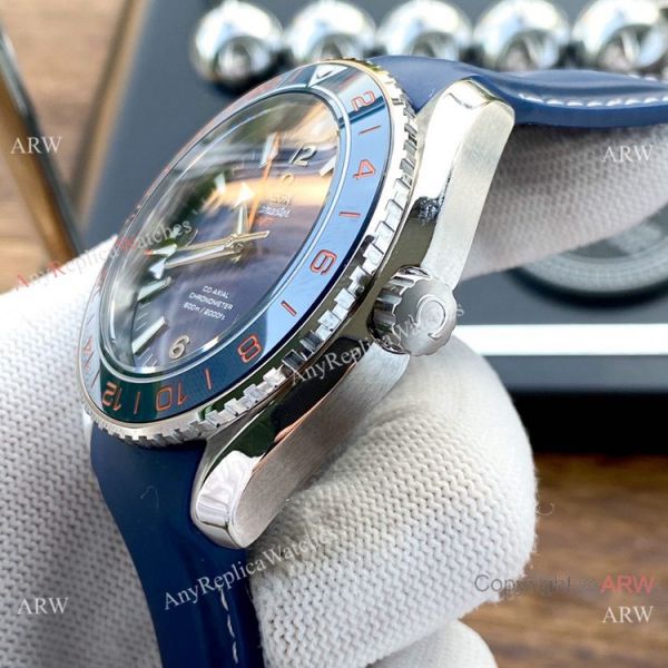 Replica Omega Seamaster Planet Ocean GMT Rubber Band Watches SWISS GRADE CASE Replica Omega Seamaster Planet Ocean GMT Rubber Band Watches SWISS GRADE CASE