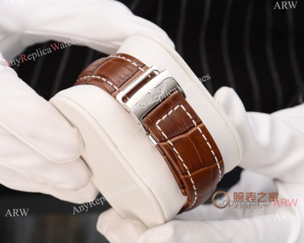 Best Quality Copy Breitling Chronomat 01 White Chronograph Watch Best Quality Copy Breitling Chronomat 01 White Chronograph Watch