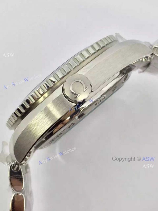 Knockoff Swiss Omega Seamaster GMT Watch Black Dial / Gray Arabic Knockoff Swiss Omega Seamaster GMT Watch Black Dial / Gray Arabic