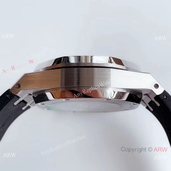 BF Replica Audemars Piguet Royal Oak Chronograph Watch White Face Rubber Strap BF Replica Audemars Piguet Royal Oak Chronograph Watch White Face Rubber Strap