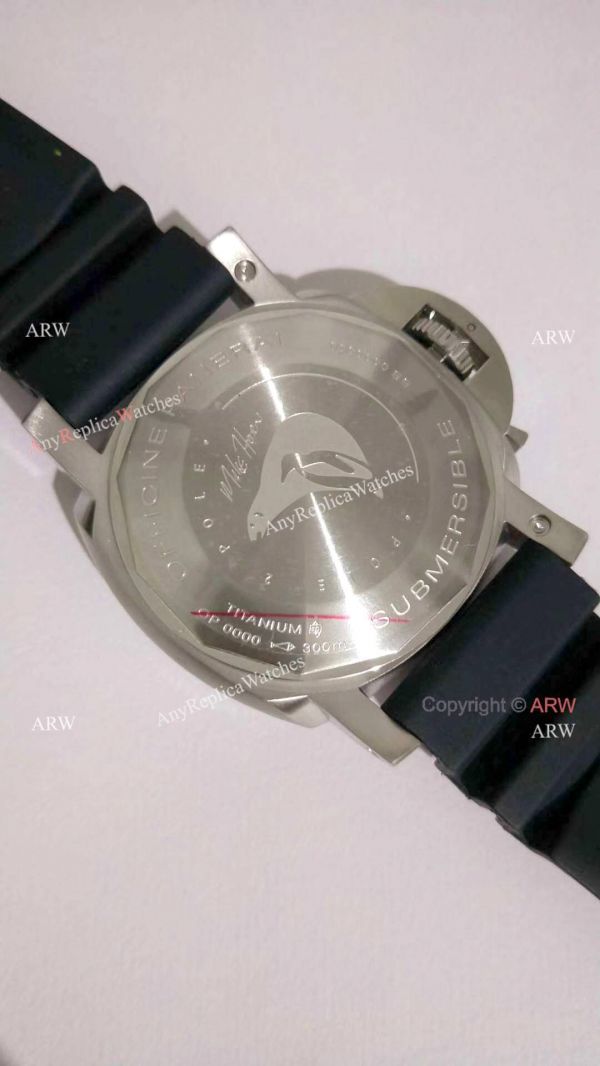 AAA Copy Panerai Luminor Submersible GMT PAM 719 Black Rubber Watch AAA Copy Panerai Luminor Submersible GMT PAM 719 Black Rubber Watch