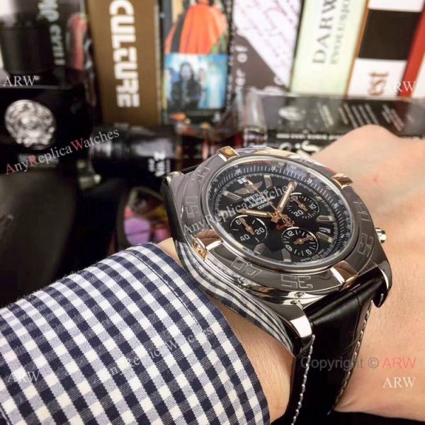 Replica Breitling Chronomat 01 Two Tone Rose Gold Watch Replica Breitling Chronomat 01 Two Tone Rose Gold Watch