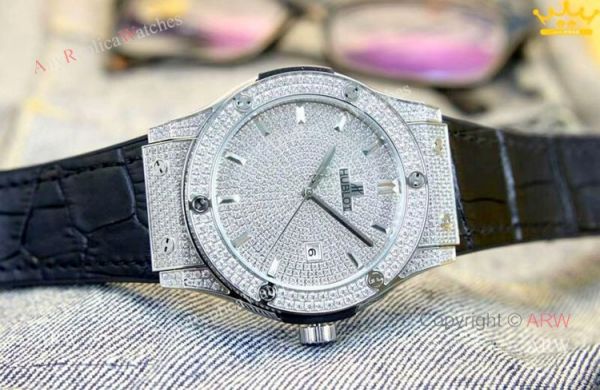 Best ARW Replica Watches Hublot Classic Fusion Iced Out Watch Best ARW Replica Watches Hublot Classic Fusion Iced Out Watch