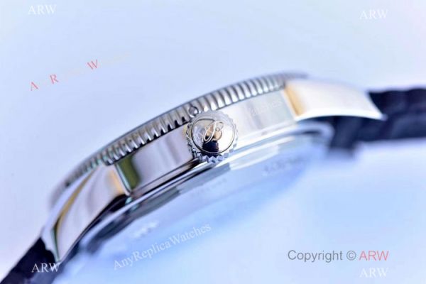 (GF) Swiss Breitling Superocean Heritage II B20 SS Blue Rubber Strap Watch (GF) Swiss Breitling Superocean Heritage II B20 SS Blue Rubber Strap Watch