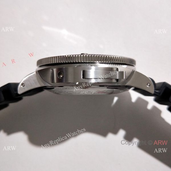 Copy Panerai Luminor Submersible PAM683 Watch Stianless Steel Black Bezel Copy Panerai Luminor Submersible PAM683 Watch Stianless Steel Black Bezel