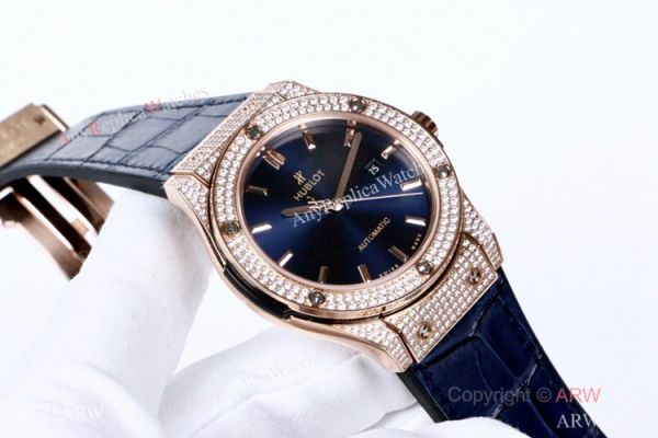 2019 Copy Hublot Classic Fusion Rose Gold Iced Out Watch 2019 Copy Hublot Classic Fusion Rose Gold Iced Out Watch