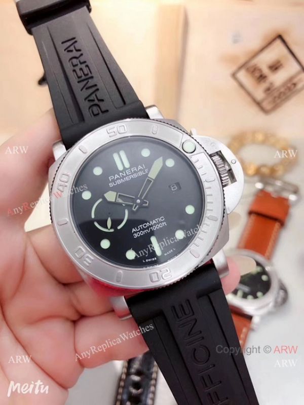Panerai Luminor Submersible Mike Horn Edition SS Green Marker Watch PAM 985 Panerai Luminor Submersible Mike Horn Edition SS Green Marker Watch PAM 985